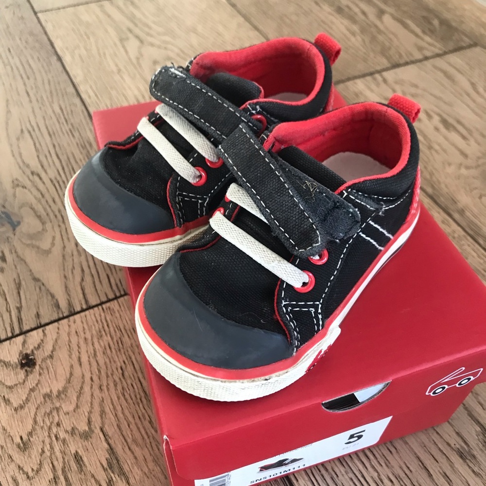 See Kai Run size 5 infant/toddler shoes